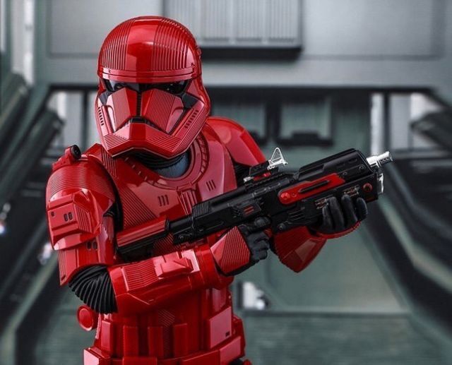 Watch a Star Wars character go from image to cosplay in realtime